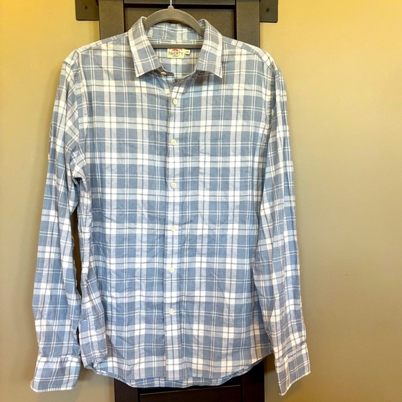 Faherty Other - Faherty Men’s Blue Plaid Button Down - size M​